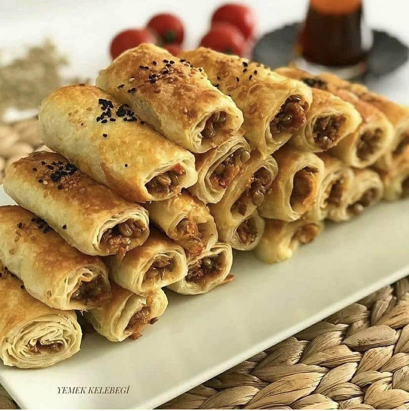 MERCİMEKLİ ÇITIR BÖREK (SODALI)