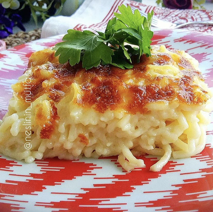 BÖREK TADINDA FIRIN MAKARNA