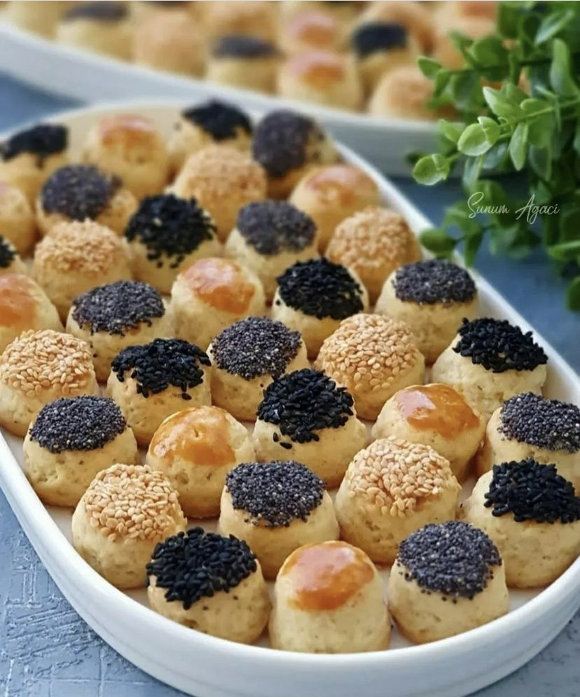 AĞIZDA DAĞILAN TUZLU KURABIYELER