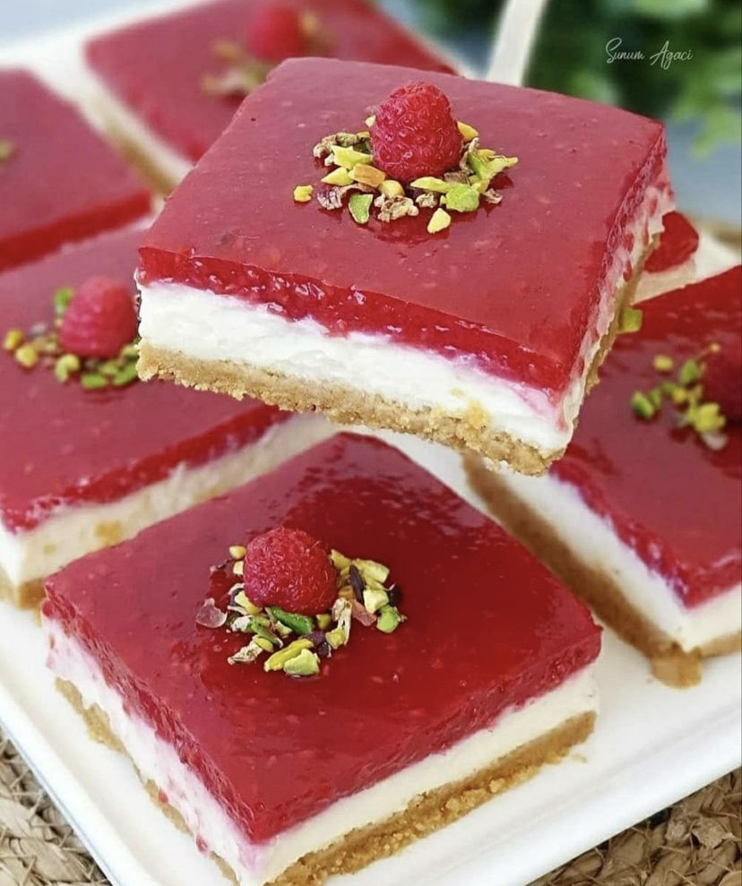 ÇATLAMAYAN CHEESECAKE BARLARI